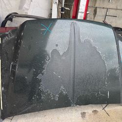 Hood no damage only paint pilling and 2 headlights Lt and right side  All together  2003 ford truck