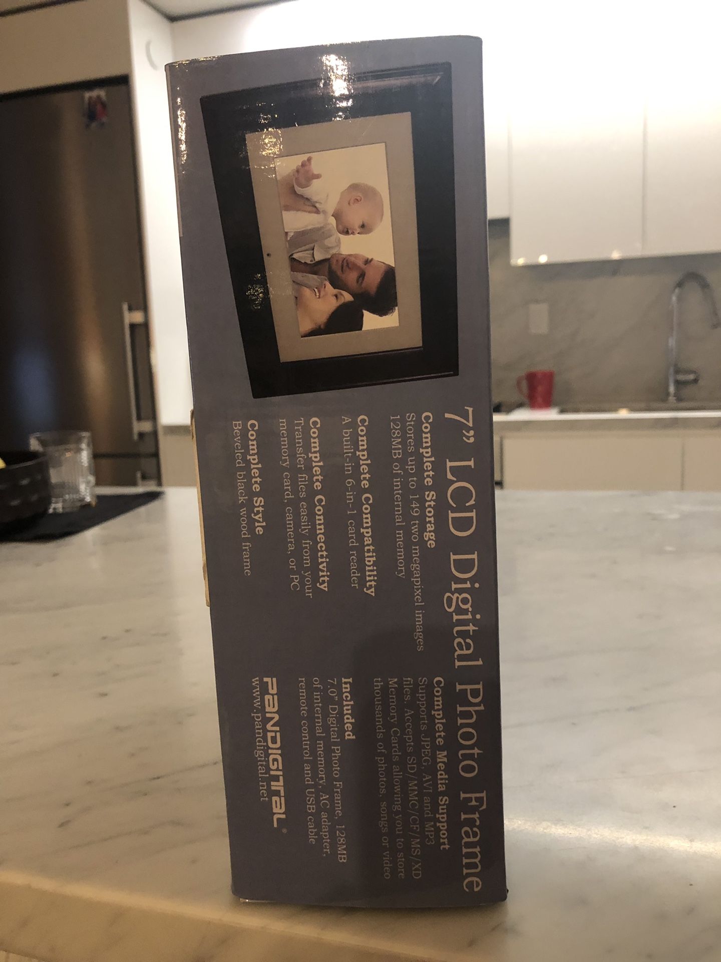 Pandigital 7 inch LCD Digital Photo Frame