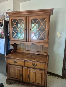 FREE FREE Very firm and stable old cabinet