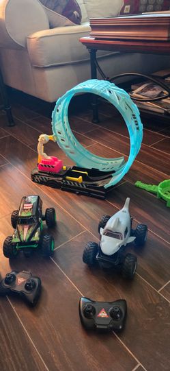 Lot of Hot wheels monster trucks and track!