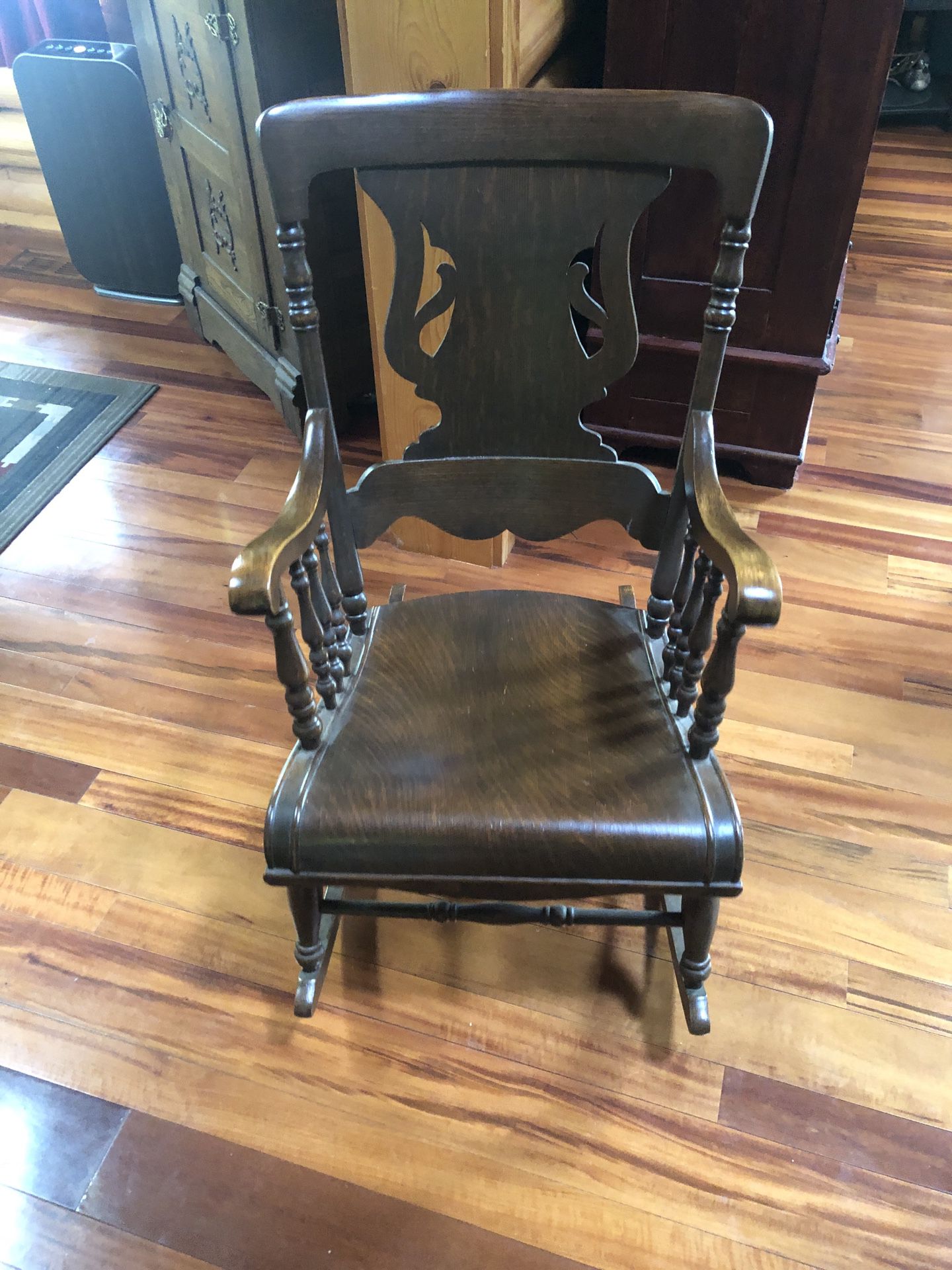 Beautiful Antique Vintage Rocking Chair Oak Solid Wood Cira 1920
