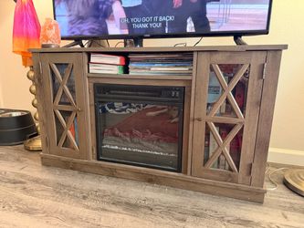 Farmhouse TV stand with built-in fireplace, like new Farmhouse TV stand with built-in fireplace, like new