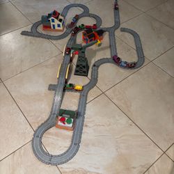 Thomas & Friends Trackmaster Train Set with Cranky Thomas - See My Other Items 😃