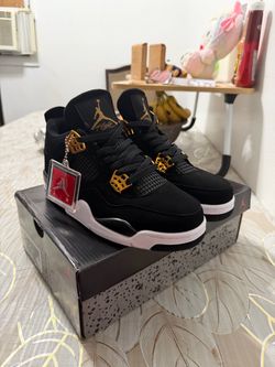Jordan 4 Black & Gold – Nuevos