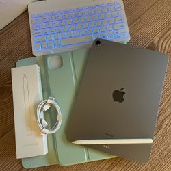 Apple iPad Air 11” M2 chip 128GB (2024 model / Gray) with keyboard and Pencil (100% battery) 
