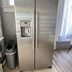 Refrigerador. General Eléctrico, Como Nuevo No Reconstruido