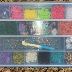 Rainbow Loom With Case And Bands
