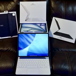 13” Apple 128GB iPad Air (M2) WiFi-only w/Apple accessories