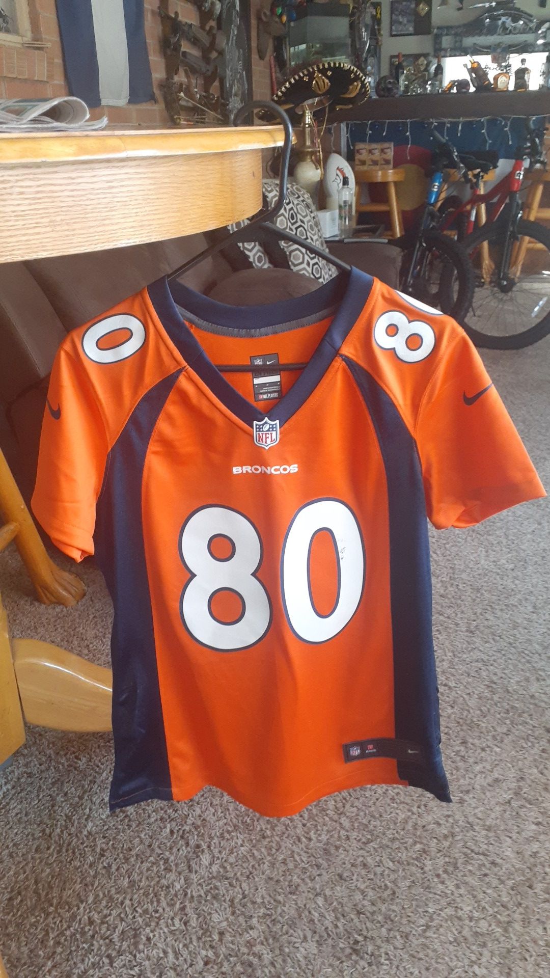 New Boys on Field Nike NFL Denver Broncos Jersey #80 Butts Size Medium