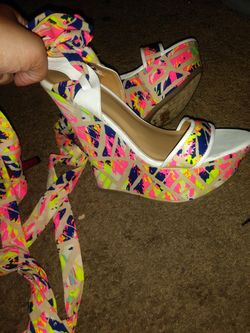 Womans wedges size 10