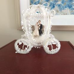 Wedding Carriage Groom Bride Topper Centerpiece Decoration