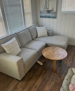 Gray Sectional Pull-Out Couch
