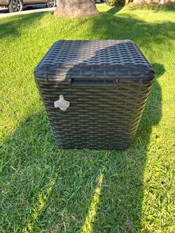 Suncast cooler