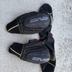 Travis Pastrana Shin/Knee pads guards for Youth/Kids 6-10 yrs old