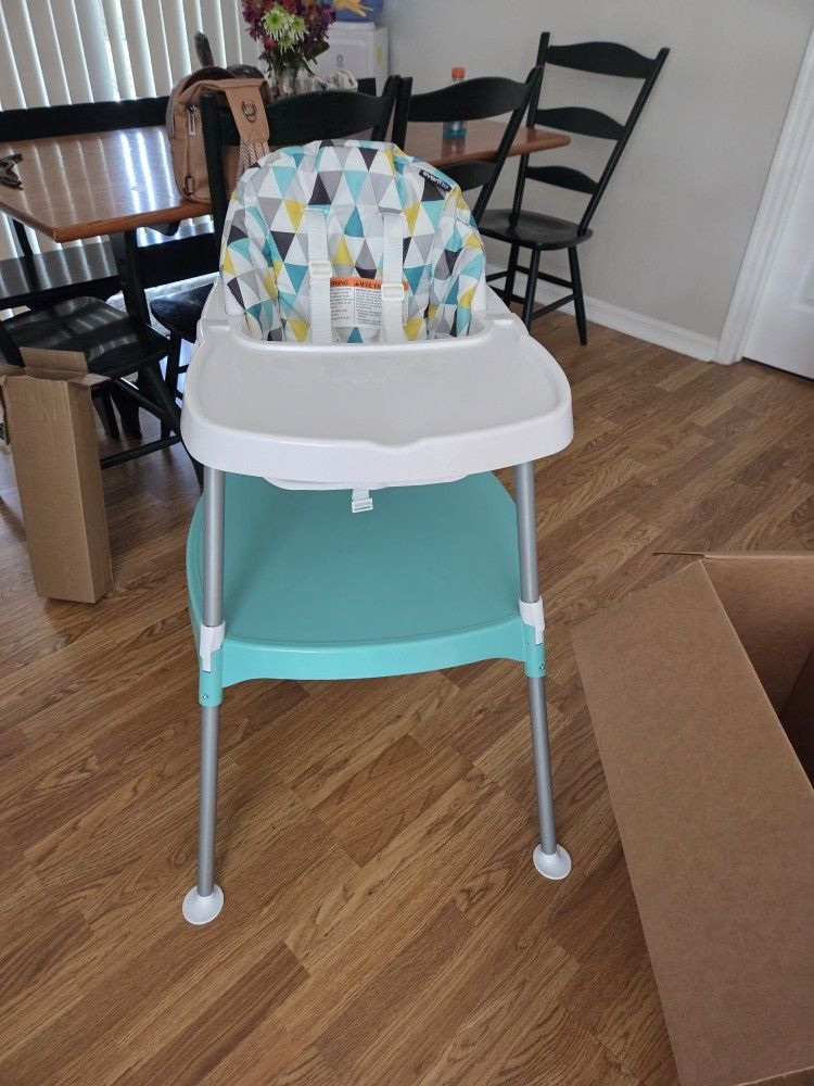 Evenflo 4 In 1 Eat And Grow Convertible High Chair