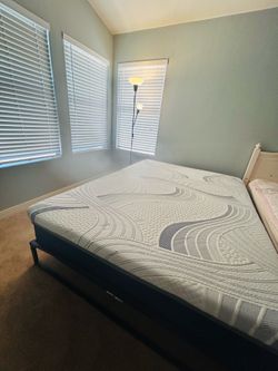 Queen Size Novaform Comfort Grande Plus 14” Gel Memory Foam Mattress + Bed Frame Set (Pickup Only)