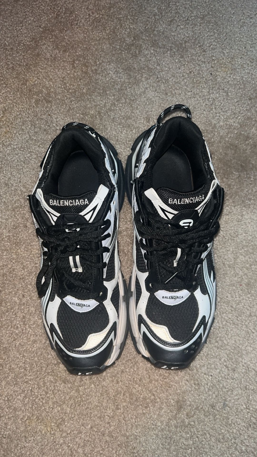 Balenciaga Runner Black White