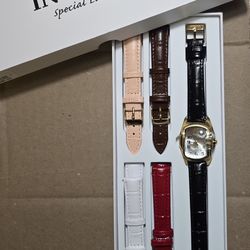*NEW* INVICTA QUARTZ WATCH w/ Changeable Bands (Ladies)