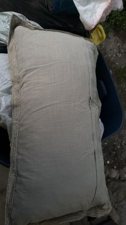 Small decorations pillows (2)