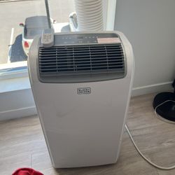 Black & Decker  AC Unit