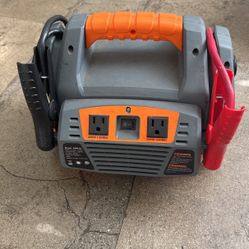 Car Battery Jump Start Kit! Airs Up Car Tires As Well! 