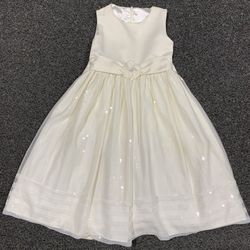 Beautiful Cinderella girls size 6X ivory satin-like bodice with sparkling sequins on tulle dress - perfect for First communion, Easter or special occa