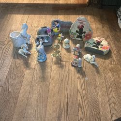 UNICORNs and A Few YARD Deco!!