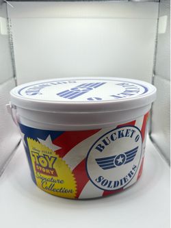 Bucket O' Soldiers - Toy Story Signature Collection by Thinkway Toys