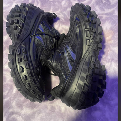 balenciaga defenders