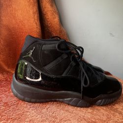 ATTENTION SHOE BUYERS: 