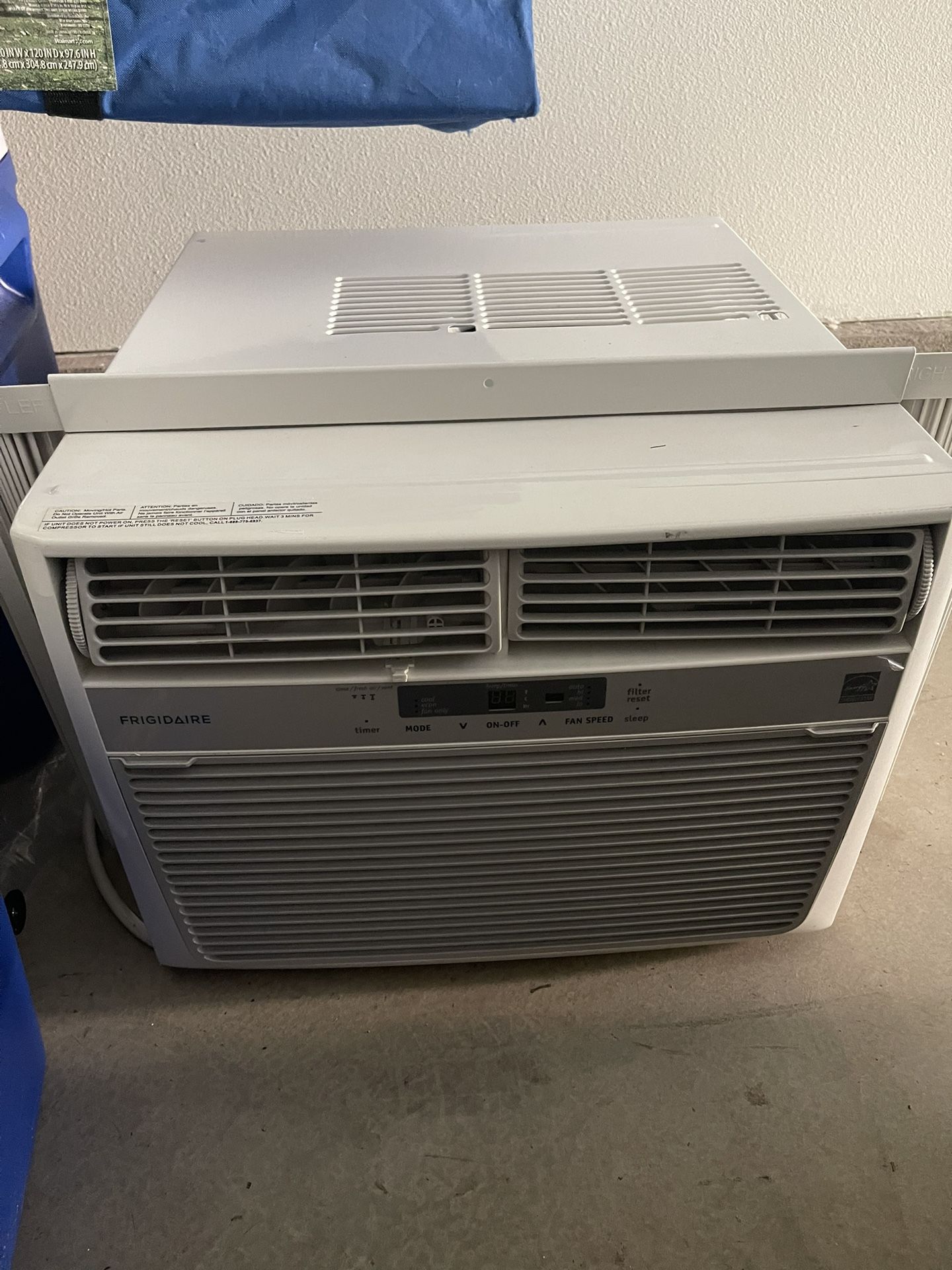 Frigidaire 450-sq ft Window Air Conditioner