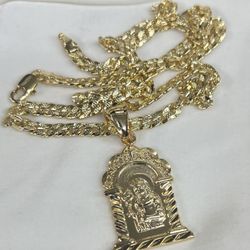 14k premium gold plated pendant and Cuban necklace ✨✨✨