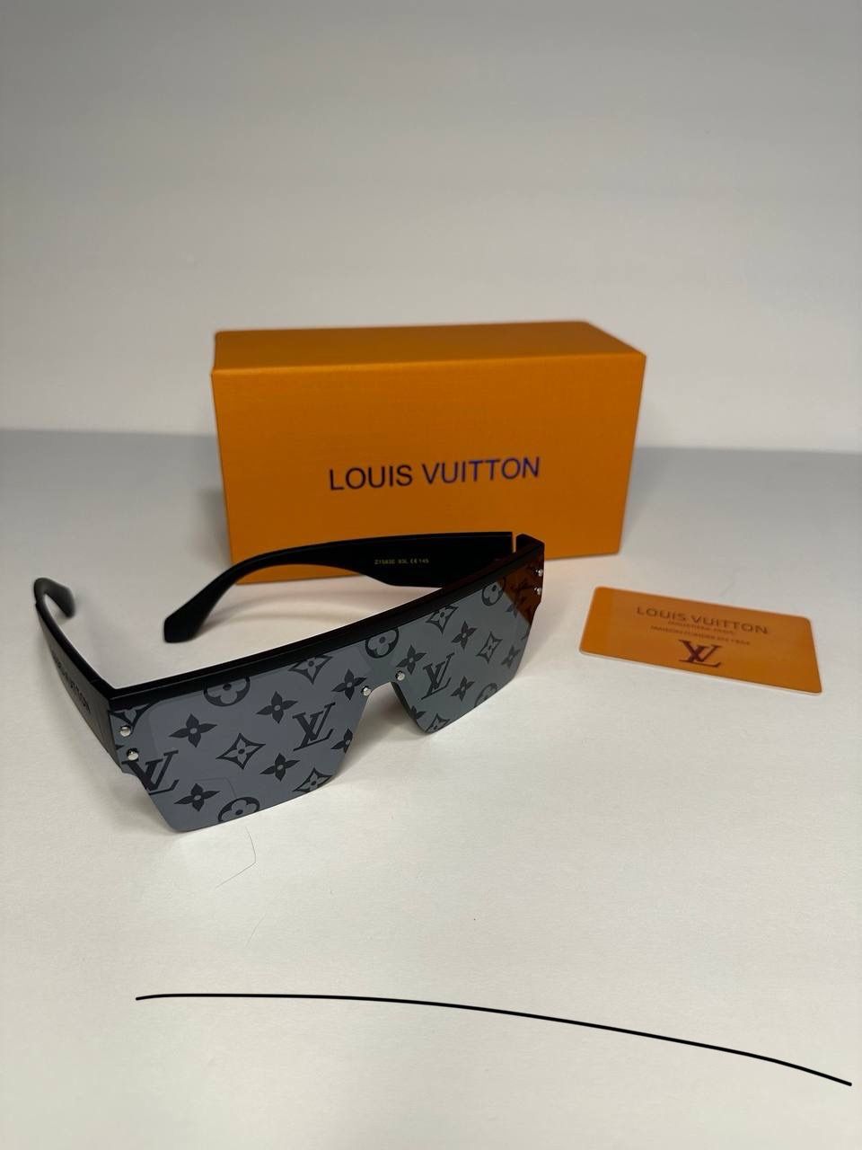 Lv shades