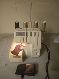 Brother Lock 925D Serger - Great Condition - Works Great