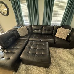 Black Leather Couch 🛋️ 