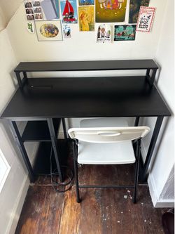Black Desk (metal)