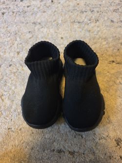 Baby sneakers, unisex.  size 4. Shein
