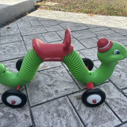 Radio Flyer Inchworm