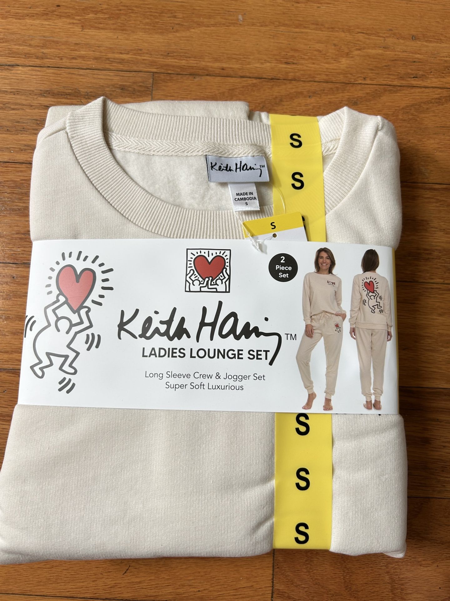 NWT Keith Haring ladies long sleeve crew & jogger super soft Lounge Set Size S