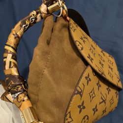Handbag