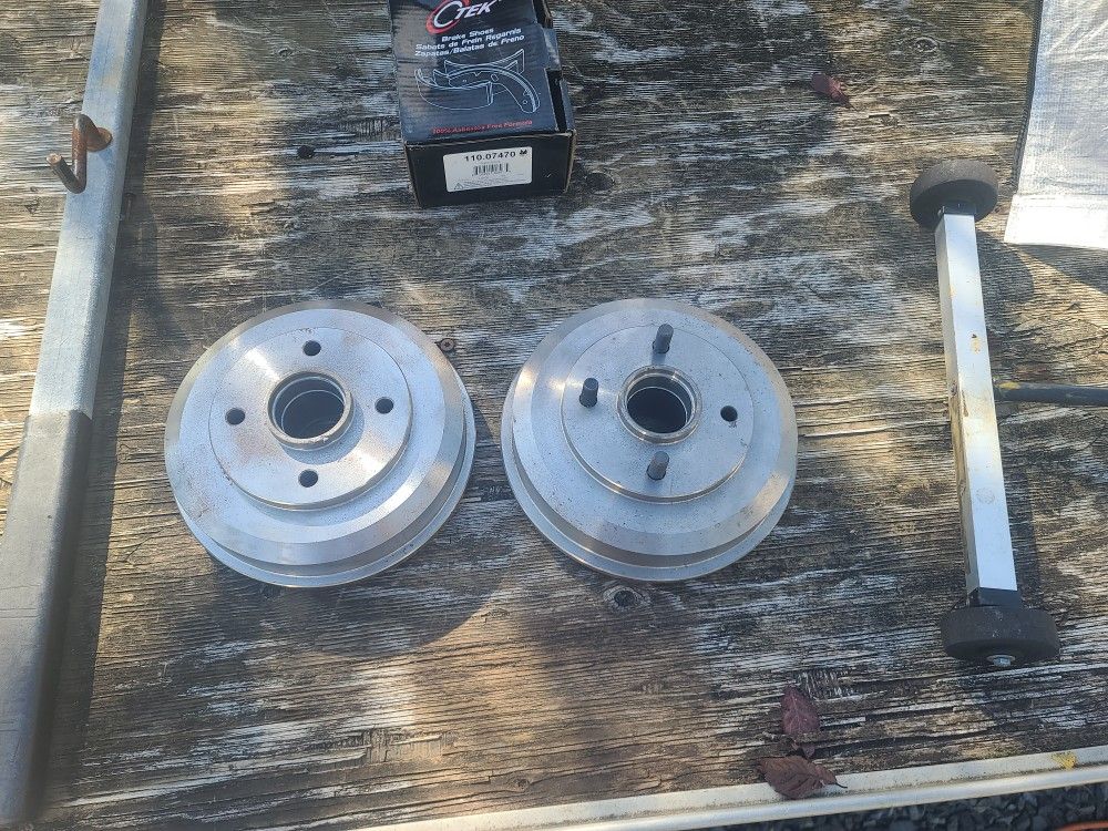 Brake Drum Set And  Rear Break Shoes For Ford  Focus  2003