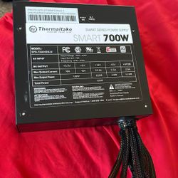Thermaltake 700w Smart Series 80 Plus 