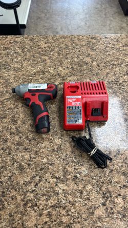 Tools drill Milwaukee 2462-20