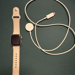 Apple Watch SE 40MM  S/M