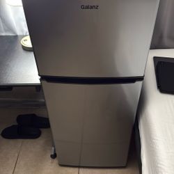 Galanz 4.6 Cu Ft Mini Refrigerator w/ Freezer – Stainless Steel