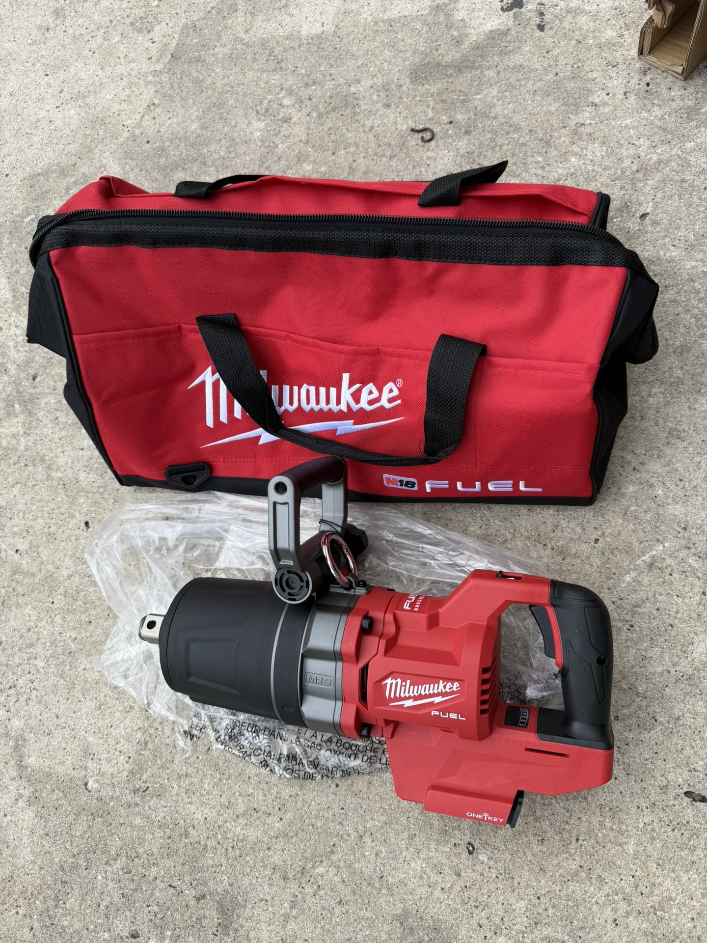 Milwuakee Fuel M18 1in D-handle Impact Wrench (tool Only)