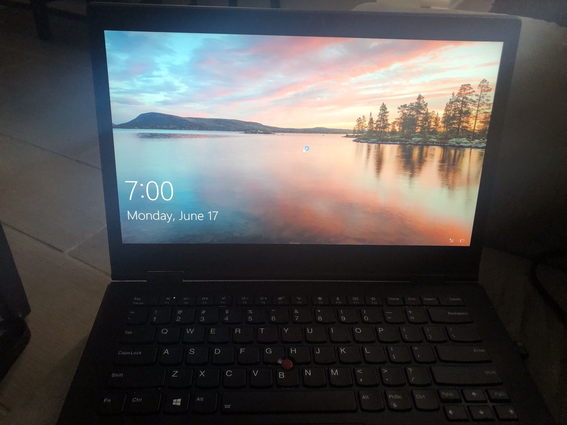 Lenovo ThinkPad X1 Carbon Laptop, High Performance Windows Laptop, (Intel Core i7, 16 GB RAM, 512GB SSD, Windows 10 Pro), 20KH002JUS. 4.3 out of 5 st