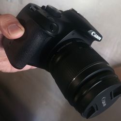 Like New  Canon T6 With Lens ,bag ,battery,memory Card,  And Dual Fast Charger
