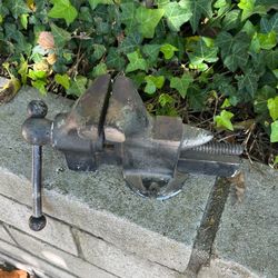 Antique Vise With Anvil