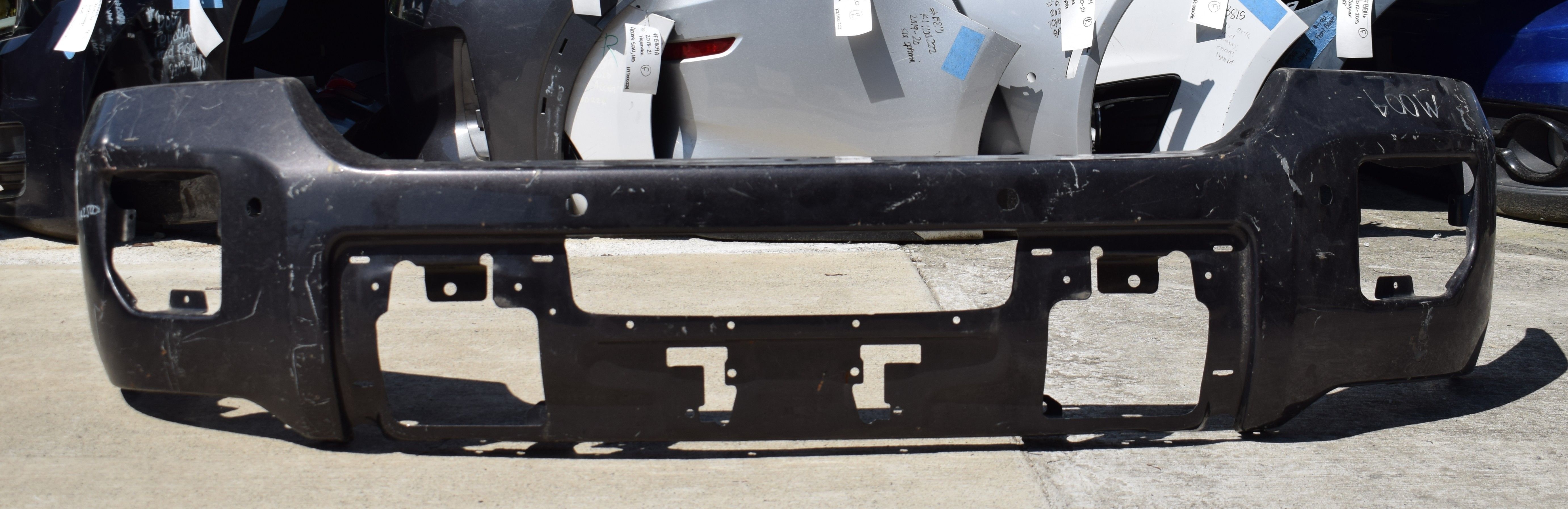 USED REF#M004 || 2015-2018 GMC SIERRA 2500 || FRONT METAL BUMPER